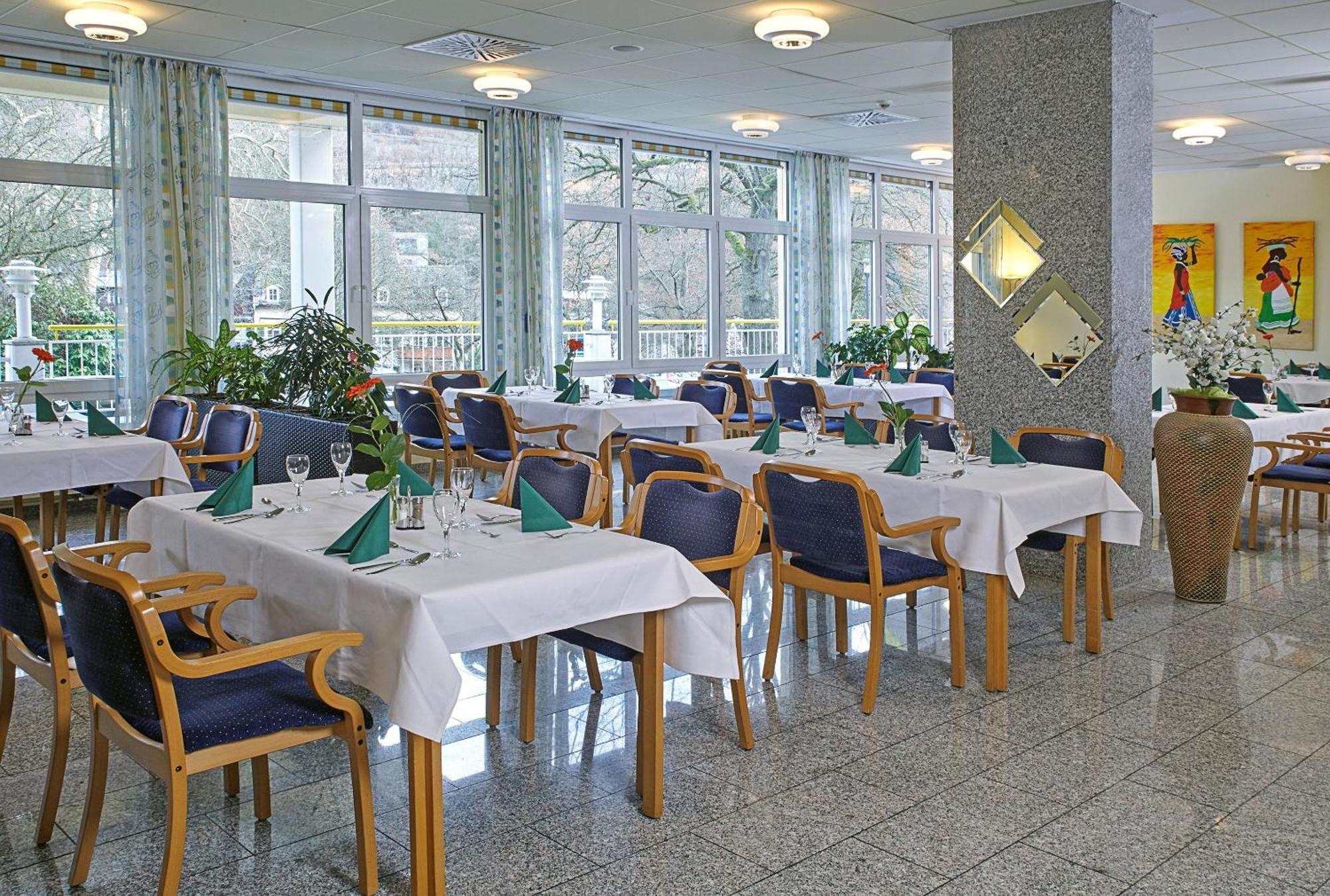 Residenz&Hotel Am Kurpark Schlangenbad Exterior foto