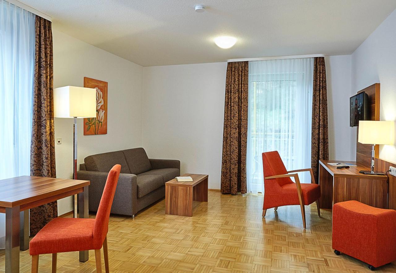 Residenz&Hotel Am Kurpark Schlangenbad Exterior foto
